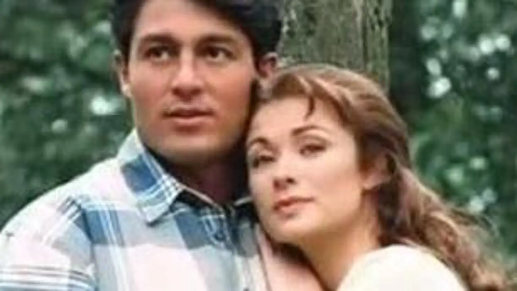 Leticia Calderón a Fernando Colunga ako pár snov v telenovele Esmeralda.