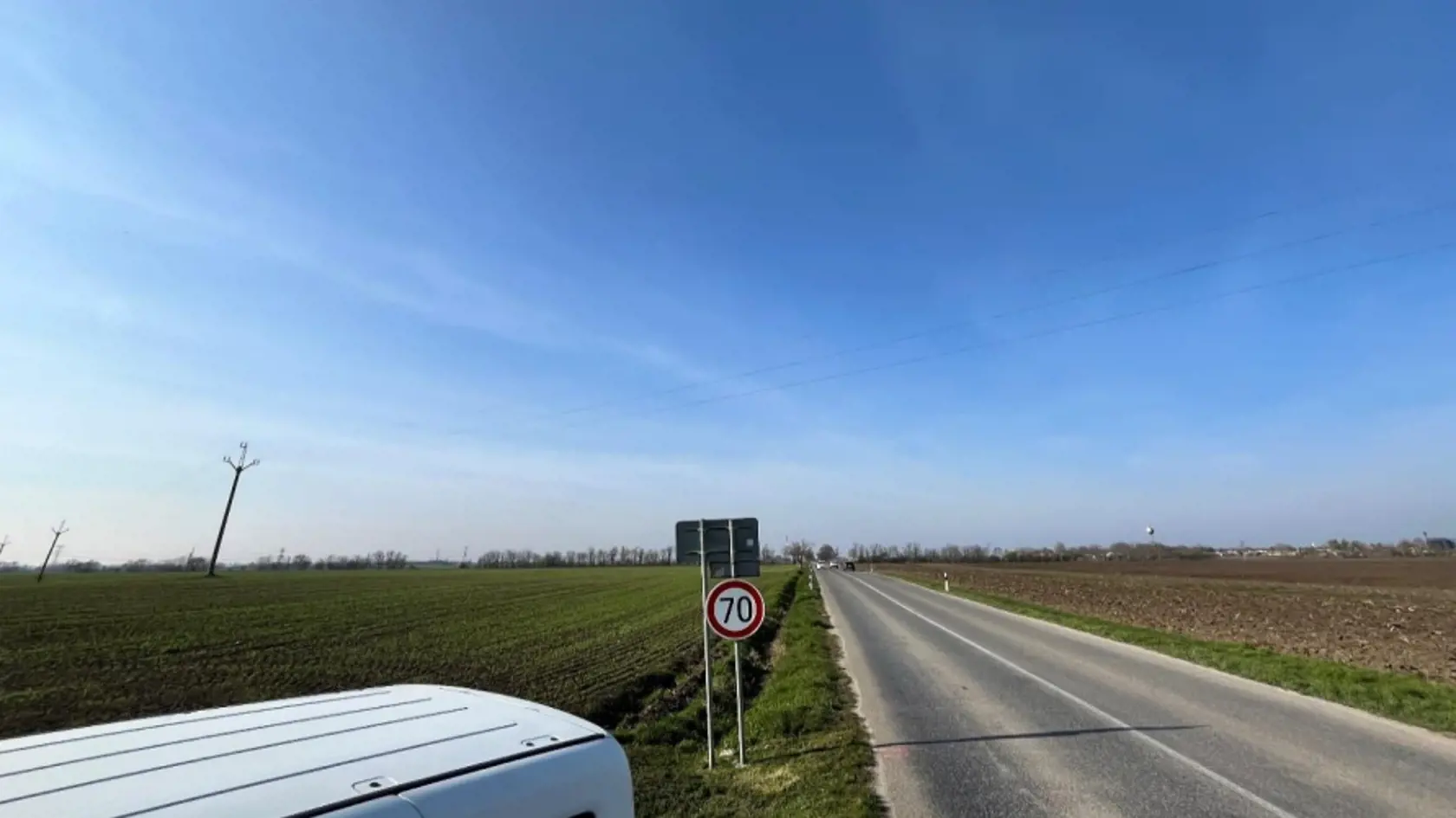 Argumenty, že v baterkárni bude pracovať 80 percent Slovákov, sa odporcom zámeru zdajú byť poriadne pritiahnuté za vlasy.