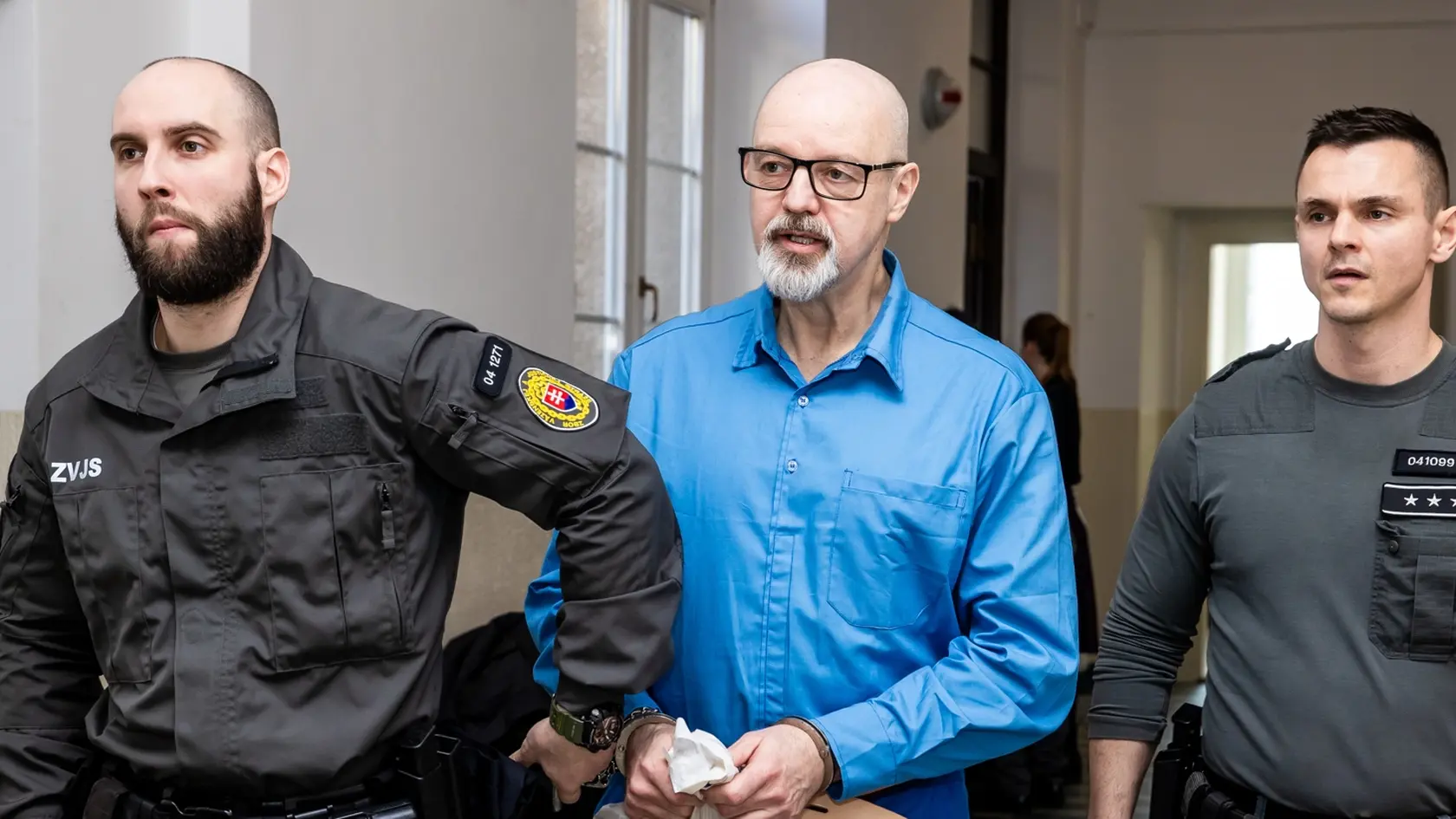 Na snímke je Pavol Rusko, ktorý prichádza na súdne pojednávanie v Justičnom paláci v prípade kauzy Maják nádeje. 
