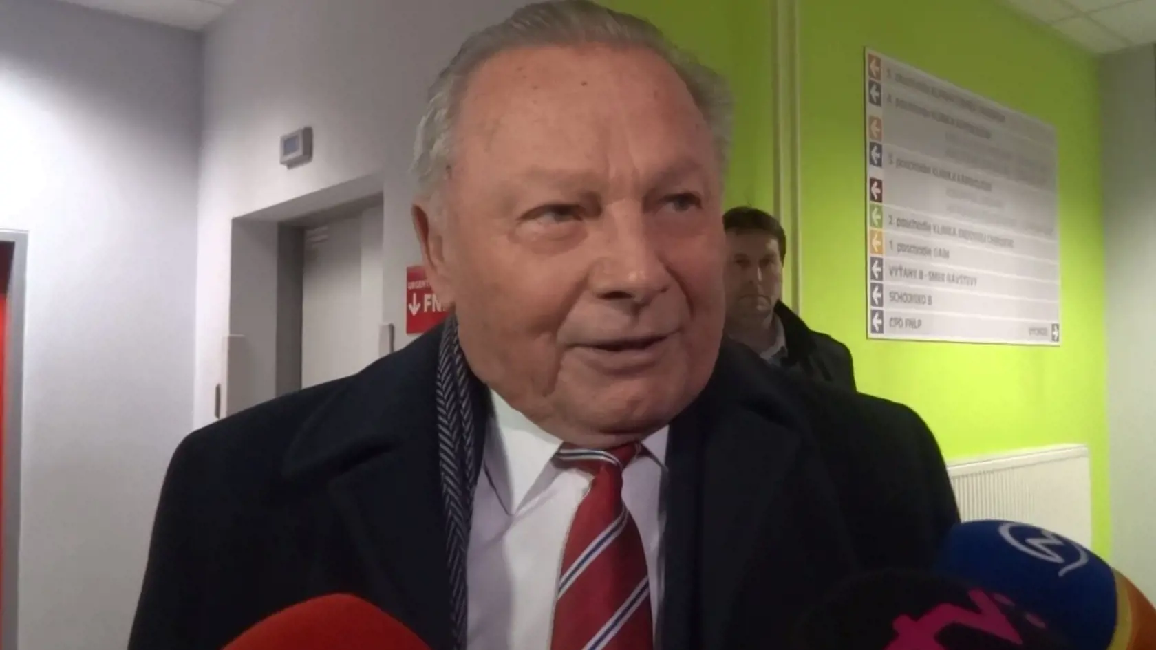 Rudolf Schuster pri prepustení po operácii sa rozplakal.