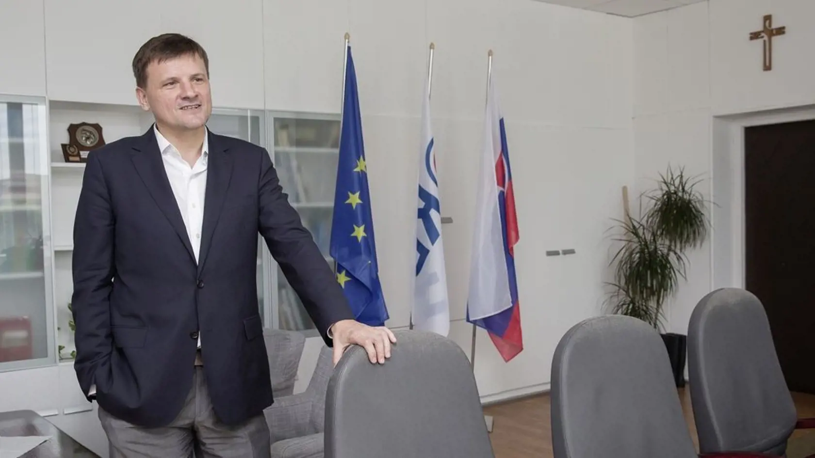 Hlina bol členom KDH asi len mesiac a hneď si ho zvolili za predsedu.