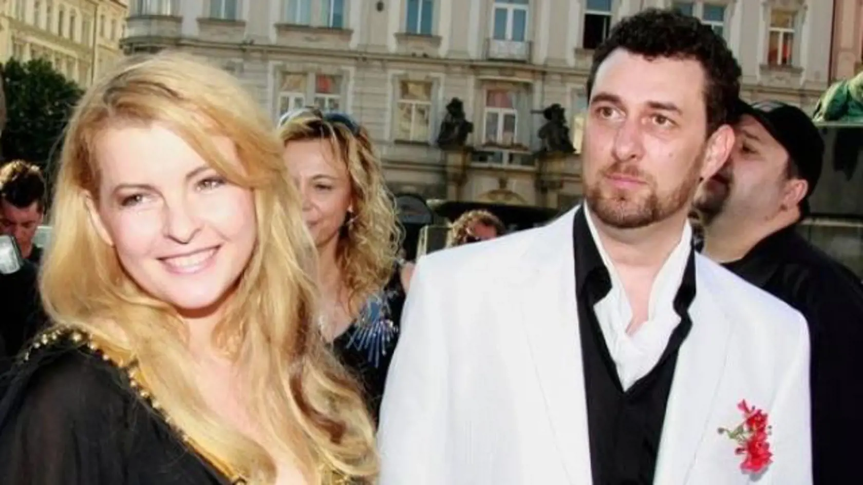 Iveta Bartošová, Domenico Martucci