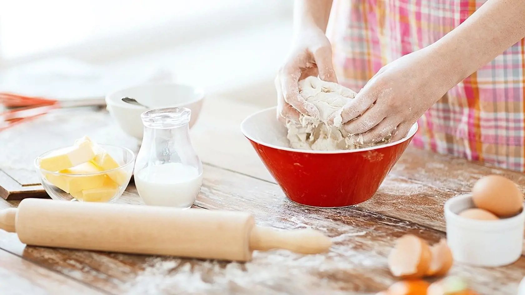 Ingrediencie na váš obľúbený koláč môžete "odvážiť" aj bez váhy.