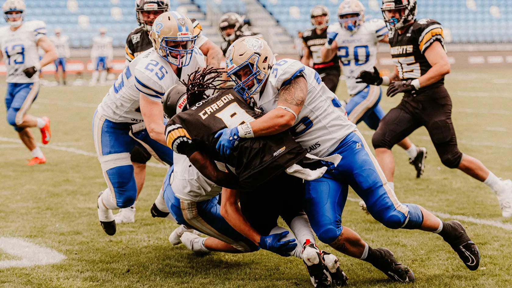 Derby, ako sa patrí: Nitra Knights zdolala Bratislavu Monarchs v predĺžení 36:35.