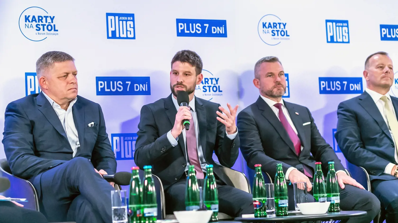 Na snímke politici počas politickej diskusie pred parlamentnými voľbami 2023. 
