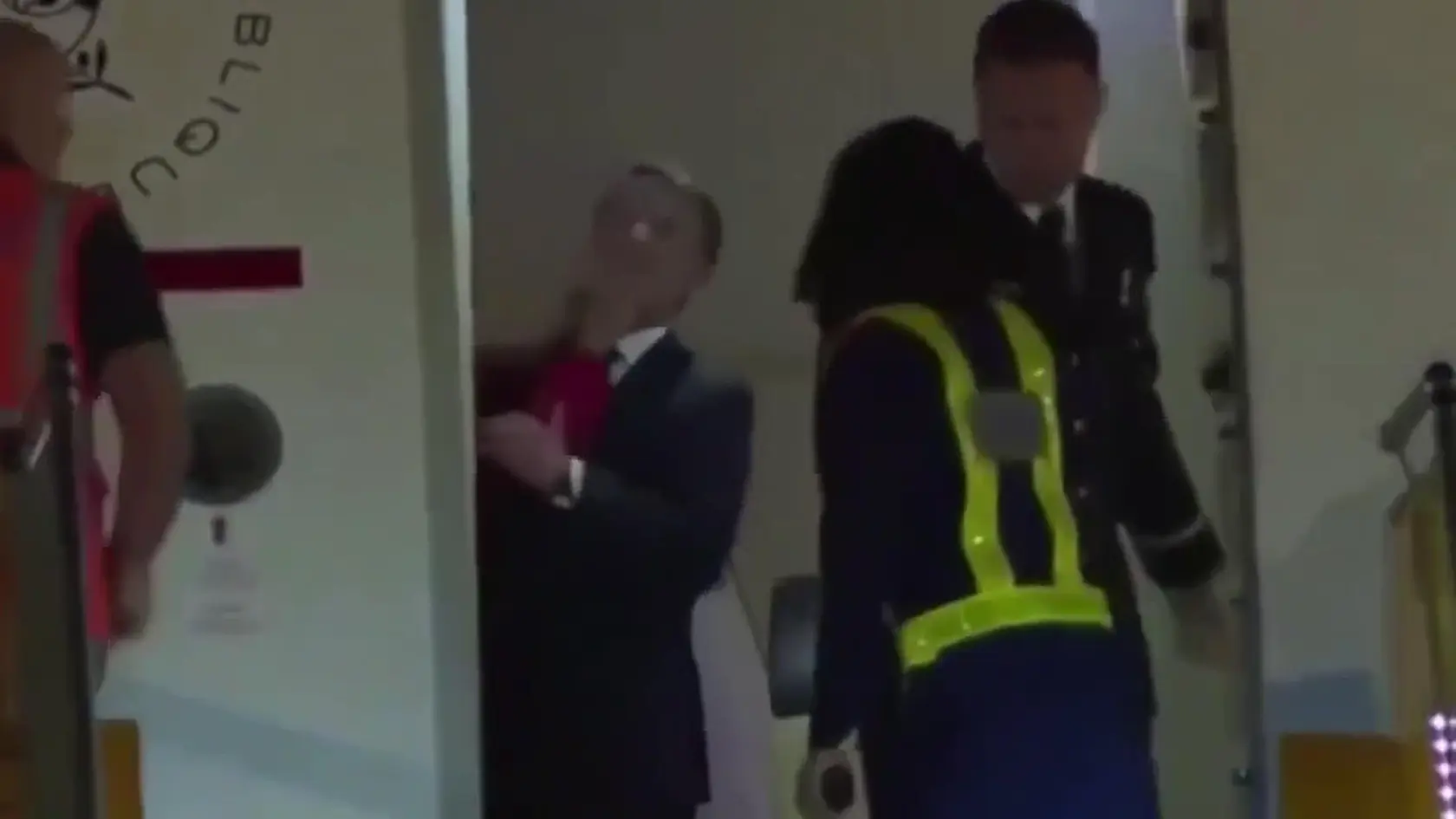 Zábery, ktoré nemal nikto vidieť! Brigitte sa neovládla: Týra Macrona? Vyzeralo to, akoby od nej dostal výchovnú.