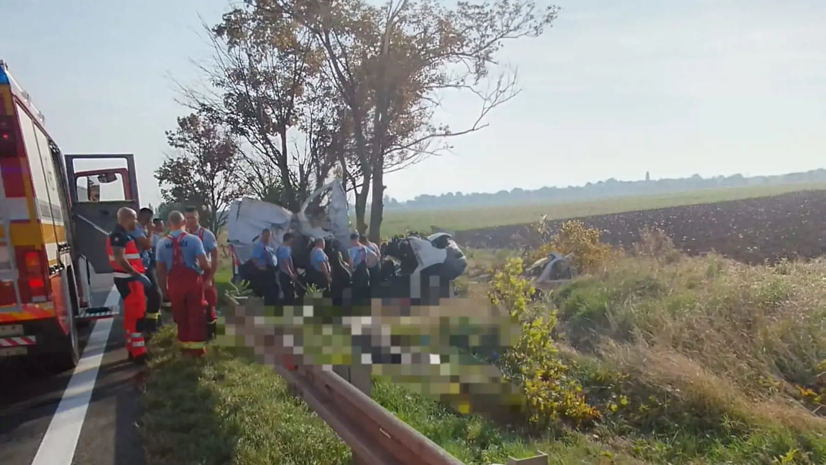 Pri tragickej nehode na D1 zomreli traja ľudia, dve deti skončili v nemocnici.