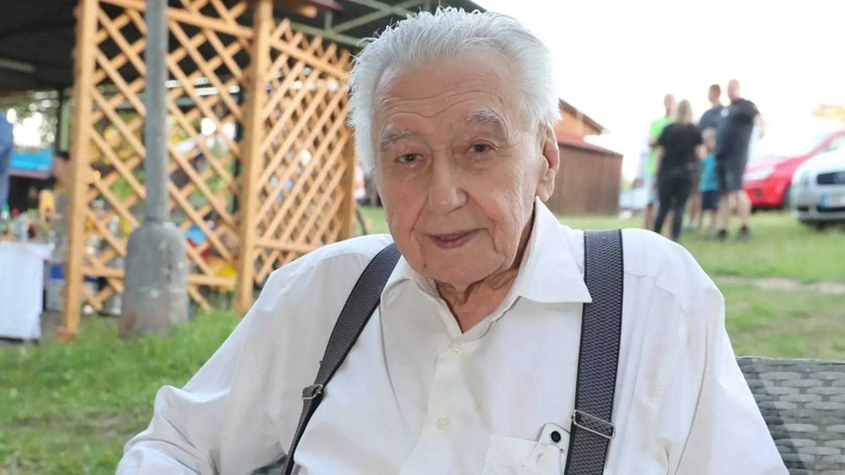 Český spevák Josef Zíma.