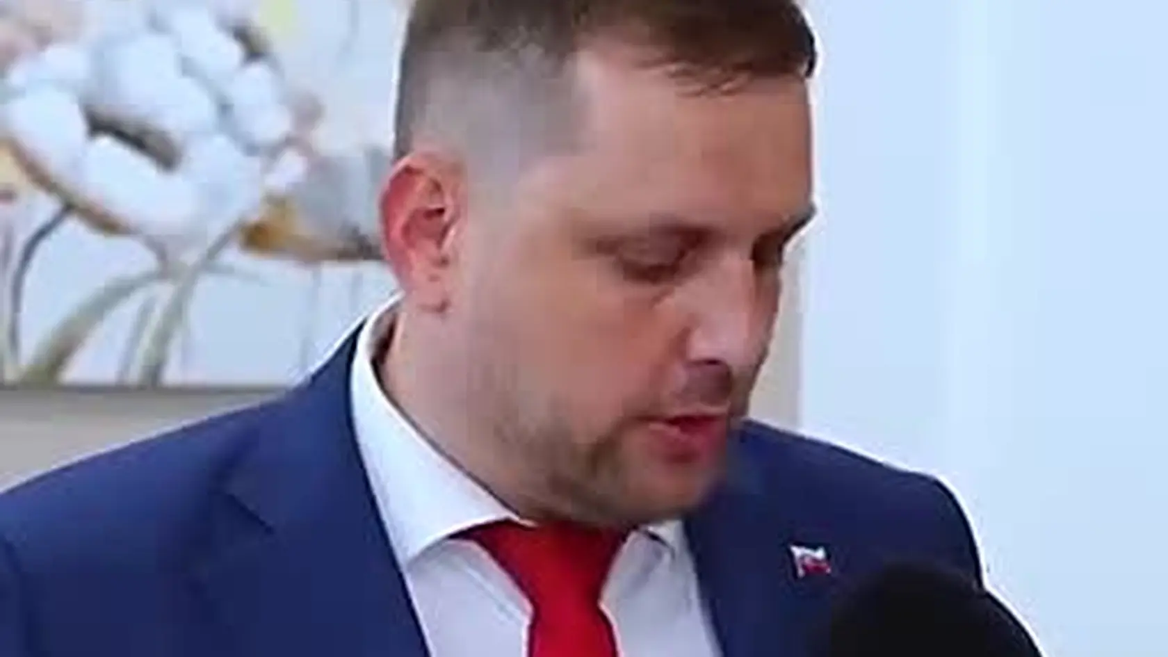 Minister vyhlášku o novej liekovej politike nepodpísal. V tejto súvislosti uviedol, že otvoril zásadnú verejnú diskusiu na citlivú tému a zrazu vyplávali na povrch skutočnosti, okolo ktorých doteraz všetci len “potichu našľapovali”.