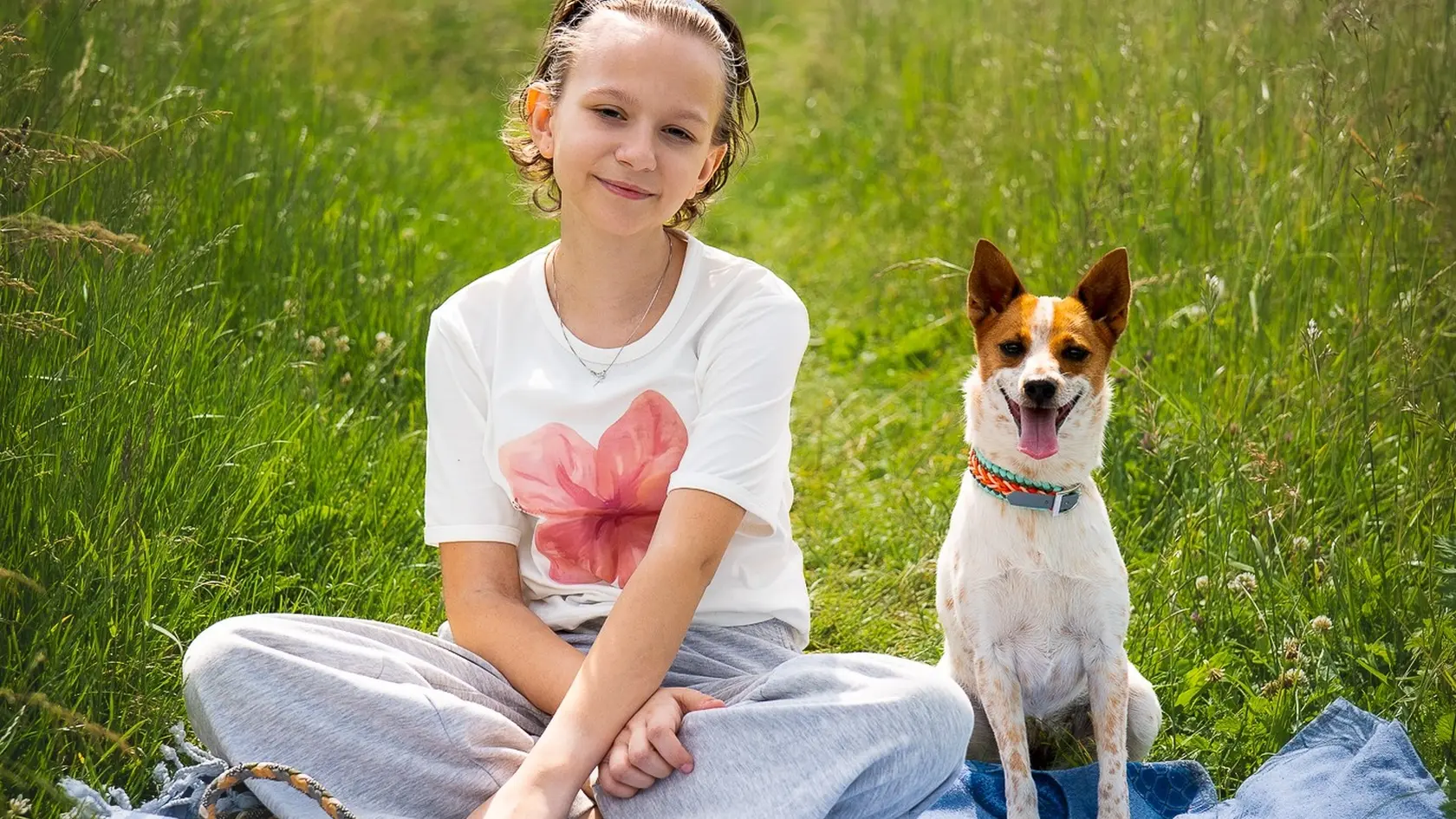Psík Pampi pomohol vyzbierať pre Emku potrebné peniaze na liečbu ochorenia