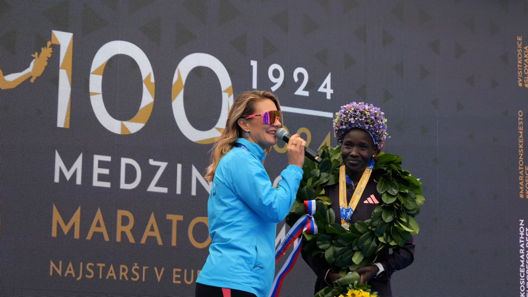 Radka Kovaľ Mazáková: Ako sa z televíznej moderátorky stala kráľovná motokrosového komentovania!