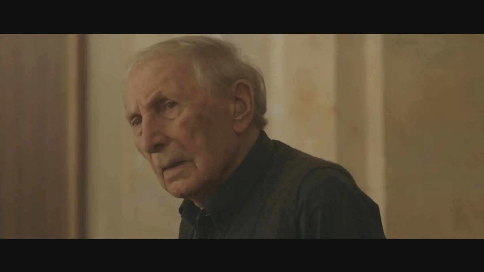Maestro prežil posledné týždne svojho života v bratislavskej nemocnici na Antolskej ulici. Tam ho hospitalizovali ešte v máji po tom, čo dostal zápal pľúc a jeho zdravotný stav bol vážny. Pri jeho lôžku ho denne navštevovala manželka Alena, ktorá bola už vtedy veľmi opatrná v prognózach. „Uvidíme, ako bude ďalej. V tomto veku nikdy neviete, čo sa môže prihodiť a čo sa môže stať,“ povedala so smútkom pani Chudíková koncom mája, keď maestro oslavoval 91 rokov.