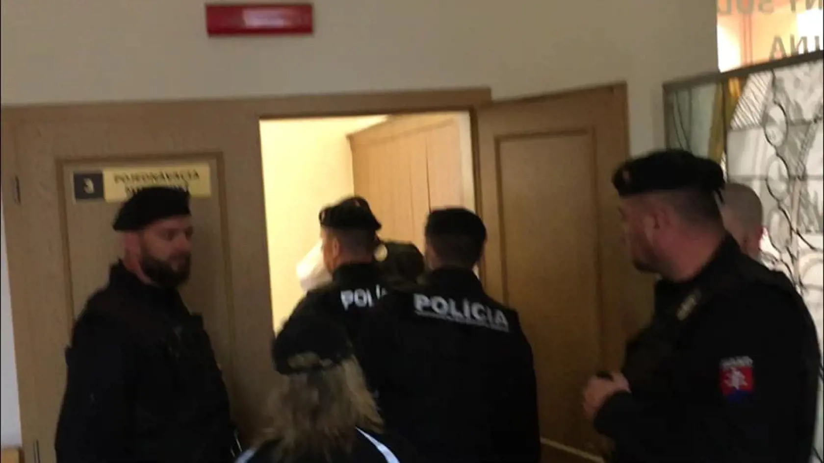 Judita (16) obvinená z vraždy Tomáša je už pred sudcom!