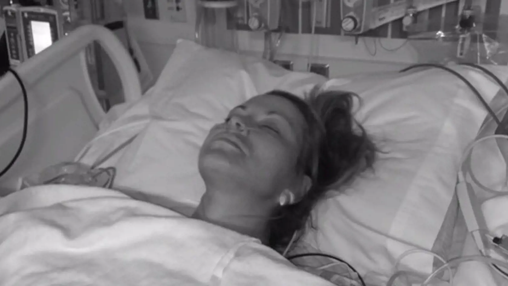 Na vrchole kariéry, v roku 2003, jej bola diagnostikovaná rakovina prsníka. S chorobou bojovala tri roky a zvíťazila. V roku 2013 plánovala veľký návrat, ale choroba sa jej vrátila. Vtedy sa rozhodla k odvážnejšiemu a drastickejšiemu kroku, nechala si urobiť obojstrannú mastektómiu, aby sa jej už rakovina tretíkrát nevrátila.