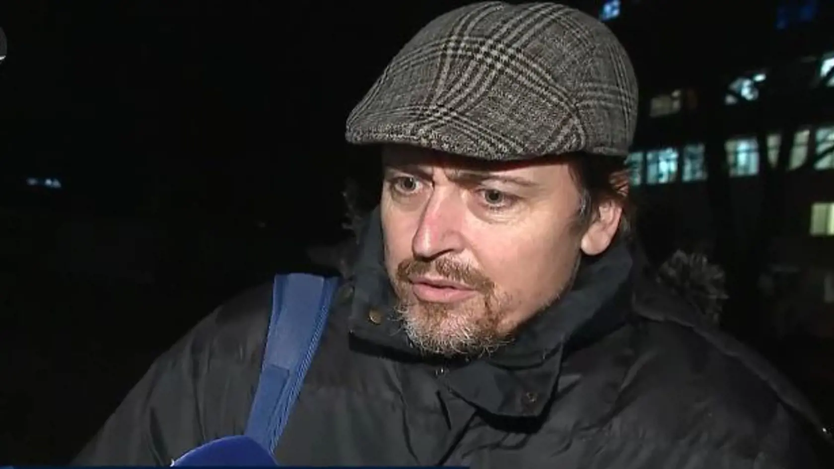 Herec Martin Kusenda pomáha v nemocnici.