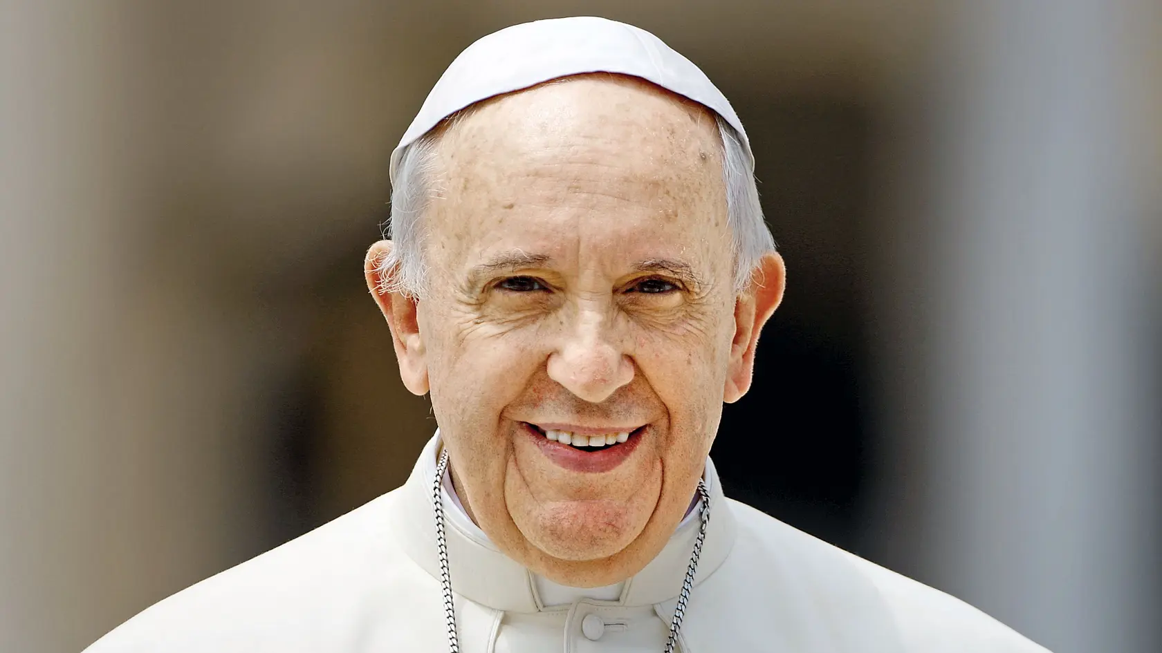 Pápež František († 88)