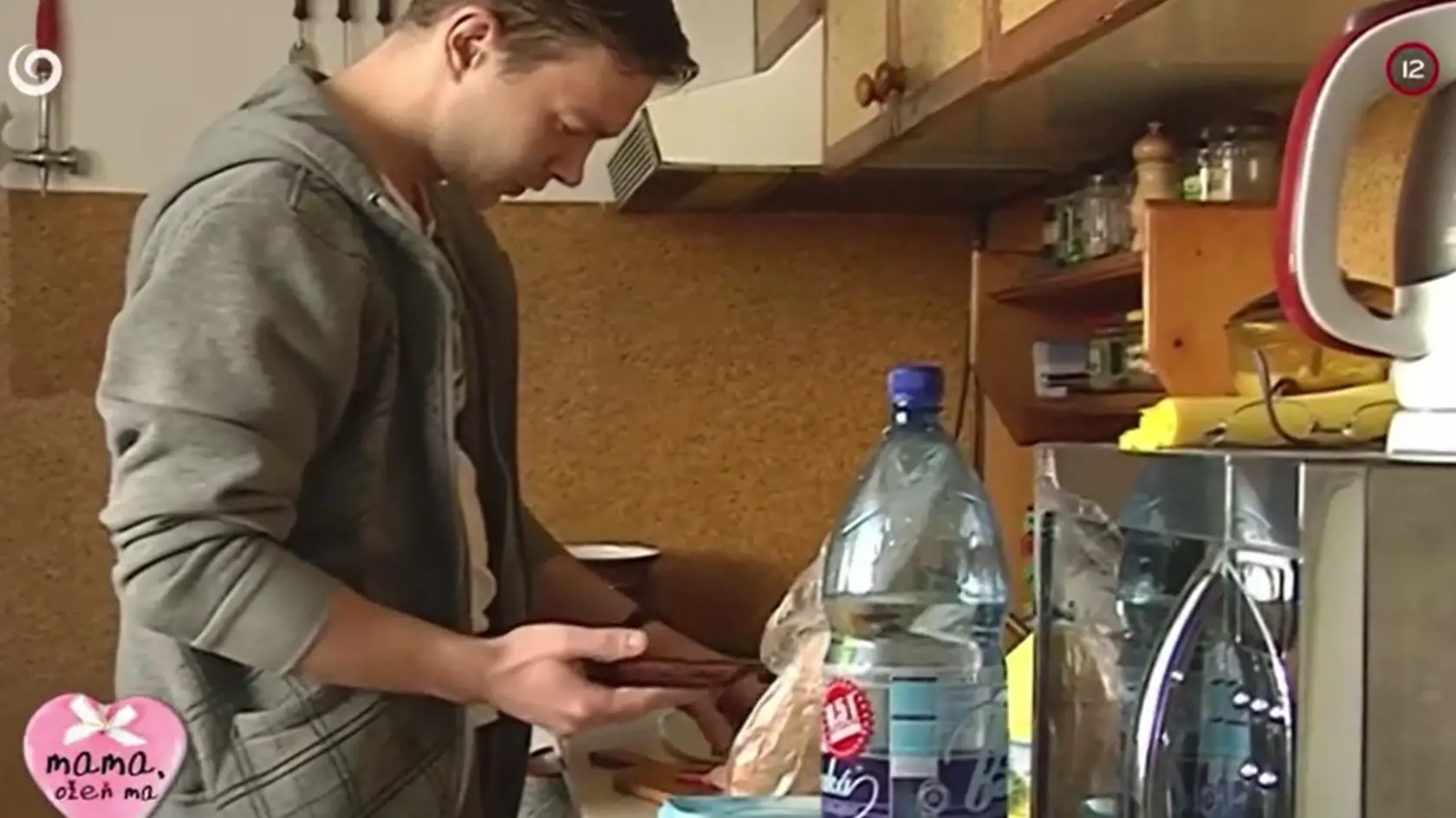 Miro dievčatá nemal moc čím zaujať.