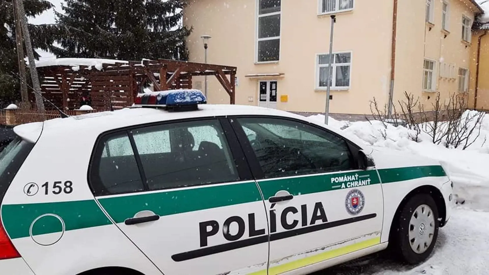 Pred tromi rokmi na obecný úrad vo Vyšnom Mirošove nabehli kriminalisti, zbalili starostu a skončil vo vyšetrovacej väzbe. Ako súkromná osoba sa totiž mal dopustiť podvodov, figuruje ako spoluobvinený v daňovej kauze v obchodoch s mäsom za 1,7-milióna eur!