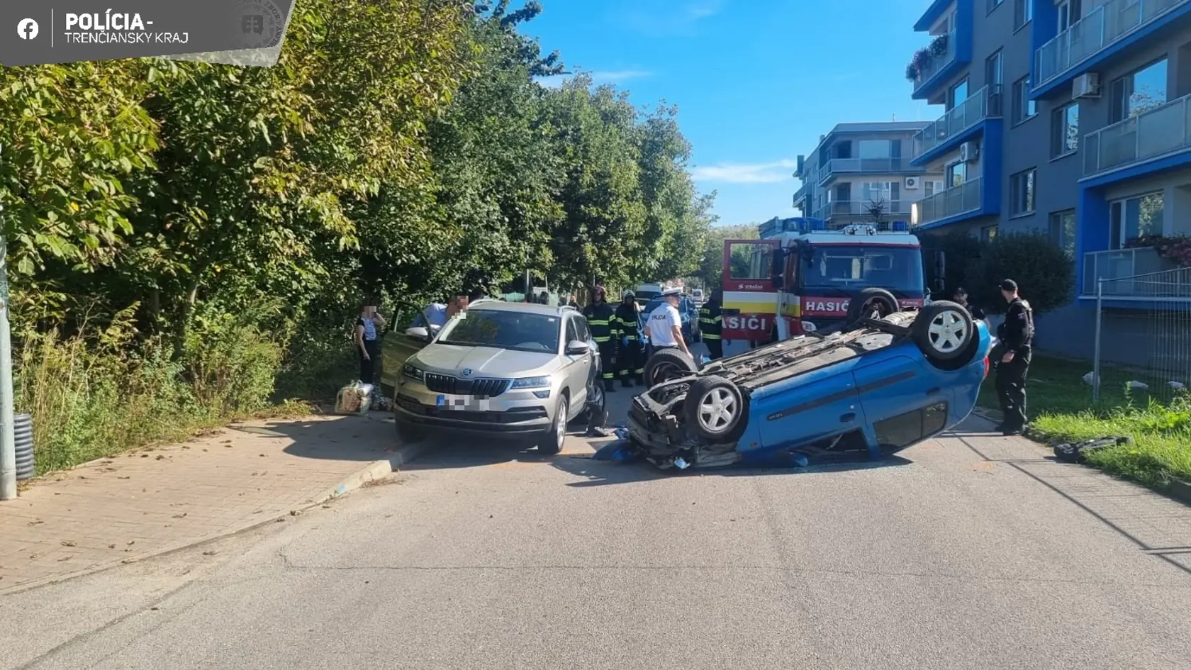 Vodiči, v Novom Meste nad Váhom došlo pred chvíľou k dopravnej nehode dvoch osobných motorových vozidiel.