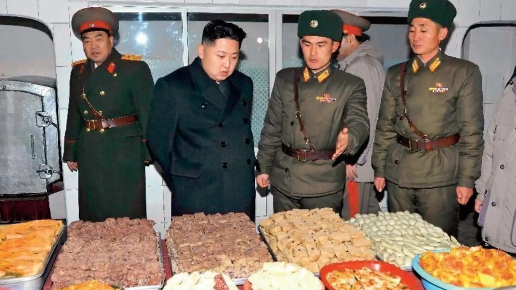 Kim Čong-Un chudobu nepozná, narodil sa na „správnej“ strane.