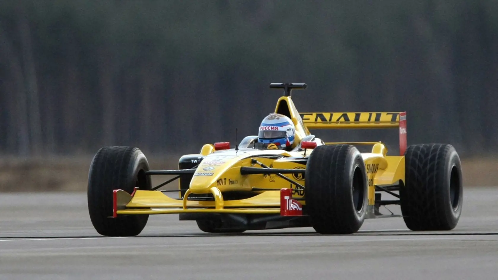 Ruský prezident Vladimir Putin ako pretekár na formule