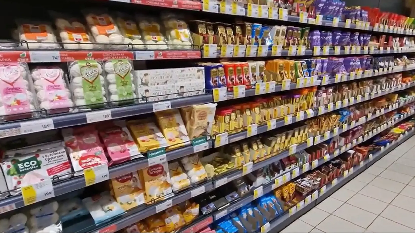 Cena za gram či kilogram? Mnohí vítajú zmeny, keď budú uvedené dve ceny.