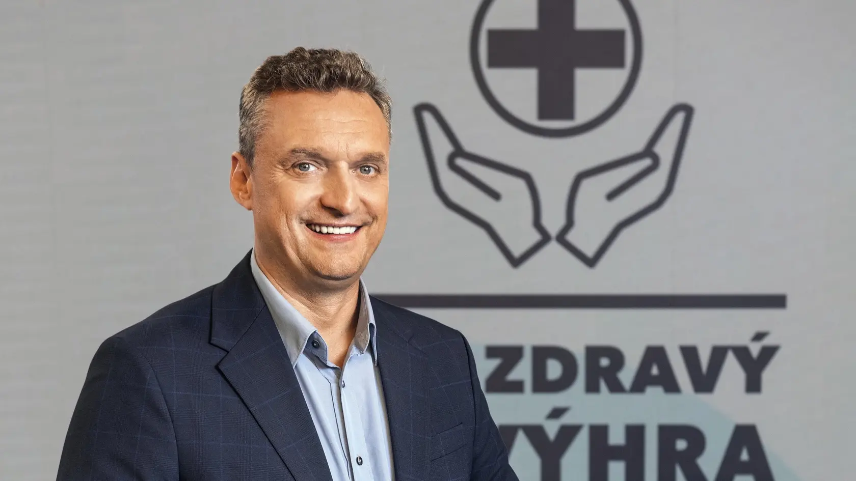 Moderátor si myslí, že by ženy mali prijať svoj vek.