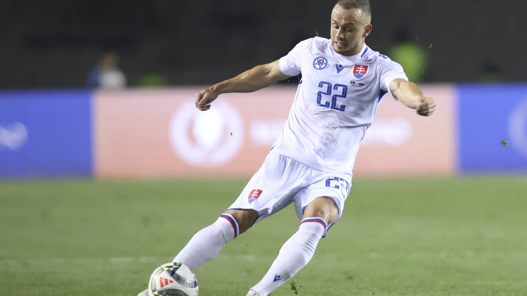 Stanislav Lobotka pre zranenie zápas v Baku nedohral.