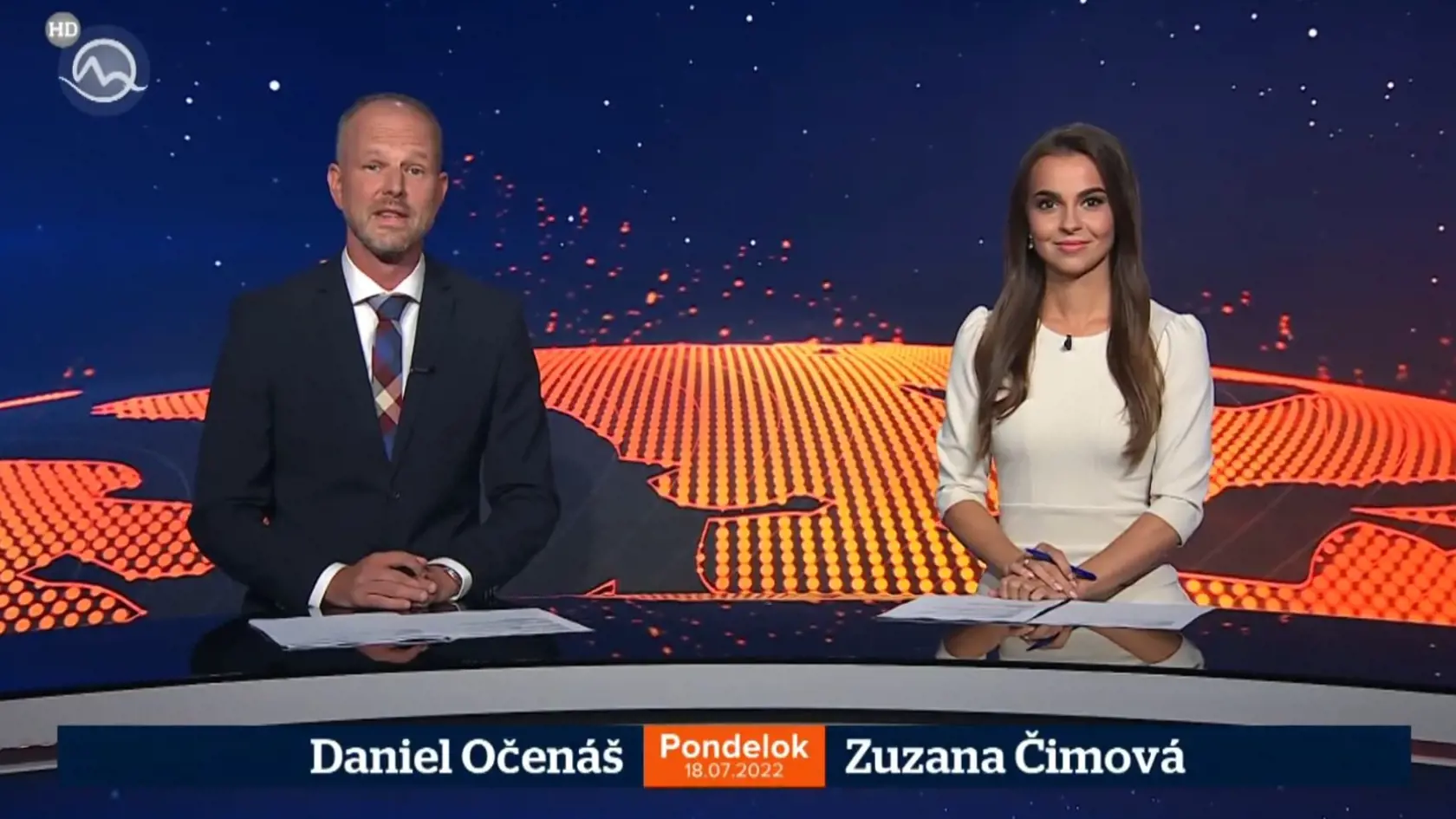 18. júl 2022: V Televíznych novinách sa premiérovo objavila nová dvojica - Daniel Očenáš a Zuzana Čimová.
