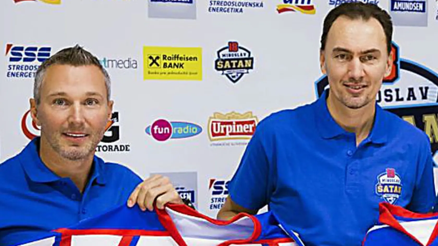 Višňovský, Šatan, Lašák: Nie je azda  hokejista, ktorého by Gigi nespovedal. 