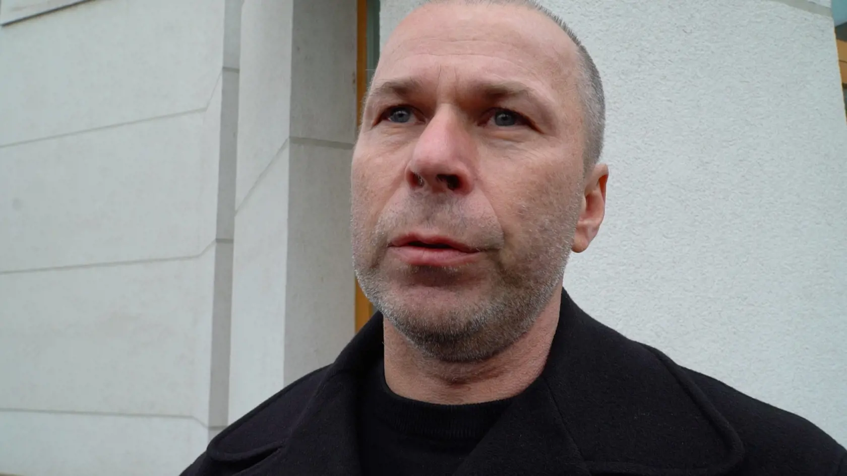 Urobil to len niekoľko dní po tom, ako bolo proti nemu vznesené obvinenie z dvoch skutkov: z marenia spravodlivosti a zo zneužívania právomocí verejného činiteľa.