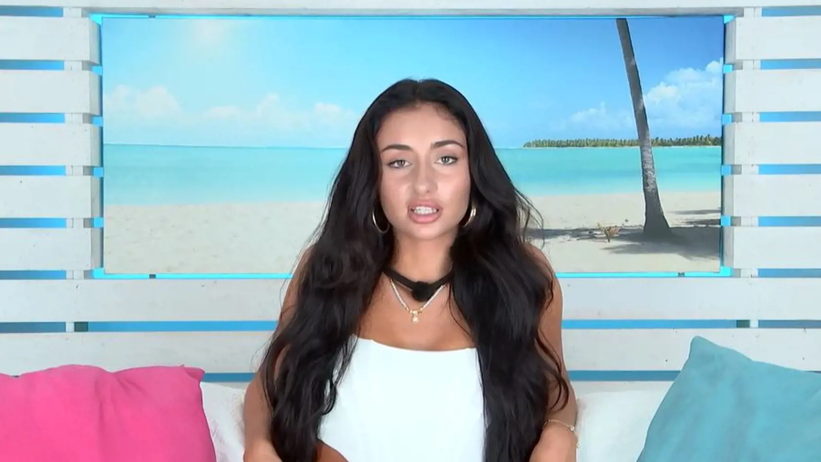 Sára z Love Island.