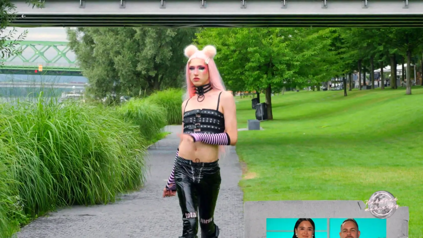 V utorok zvolila kožený outfit.