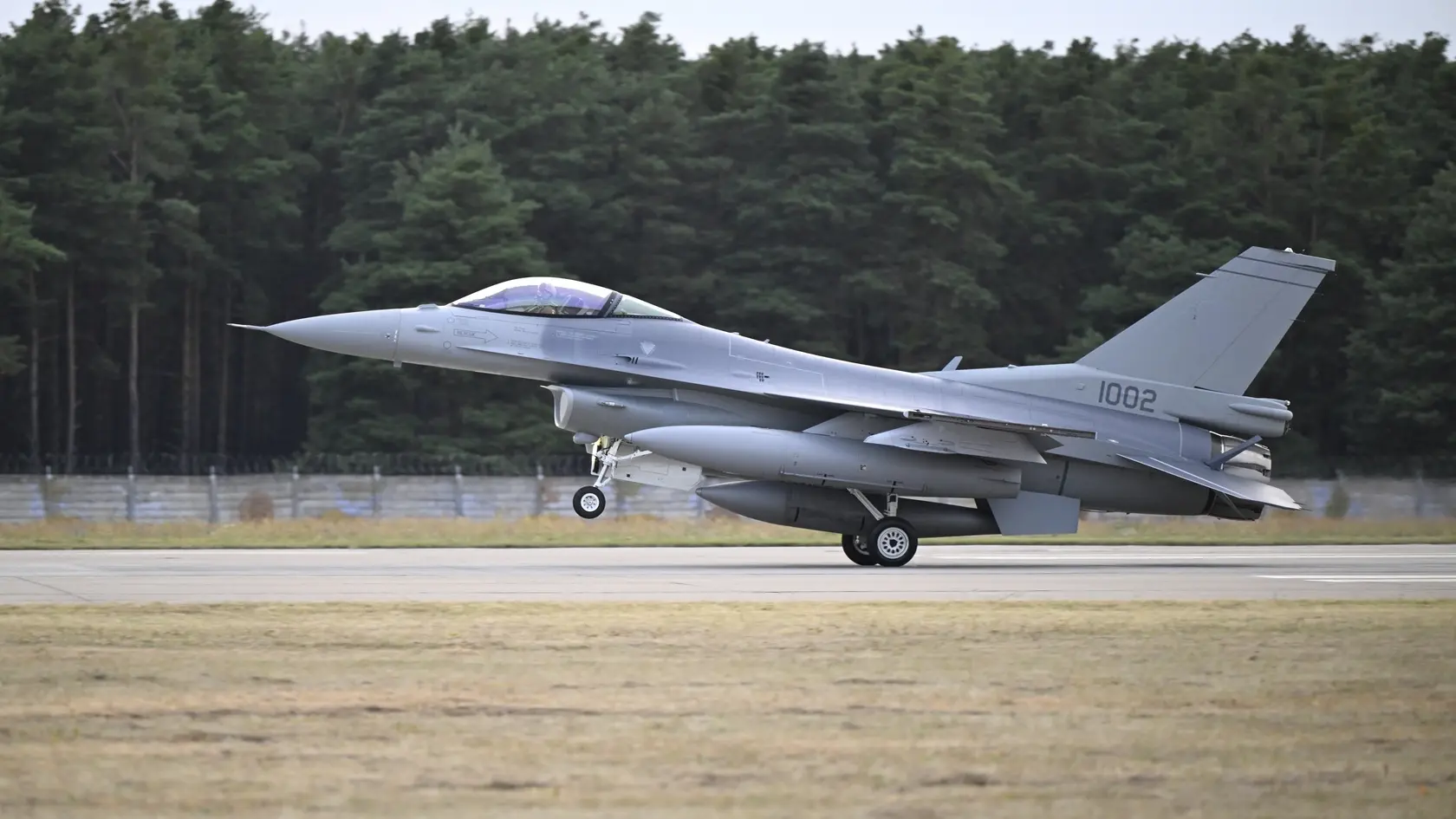Stíhačky F-16 prileteli na Slovensko.