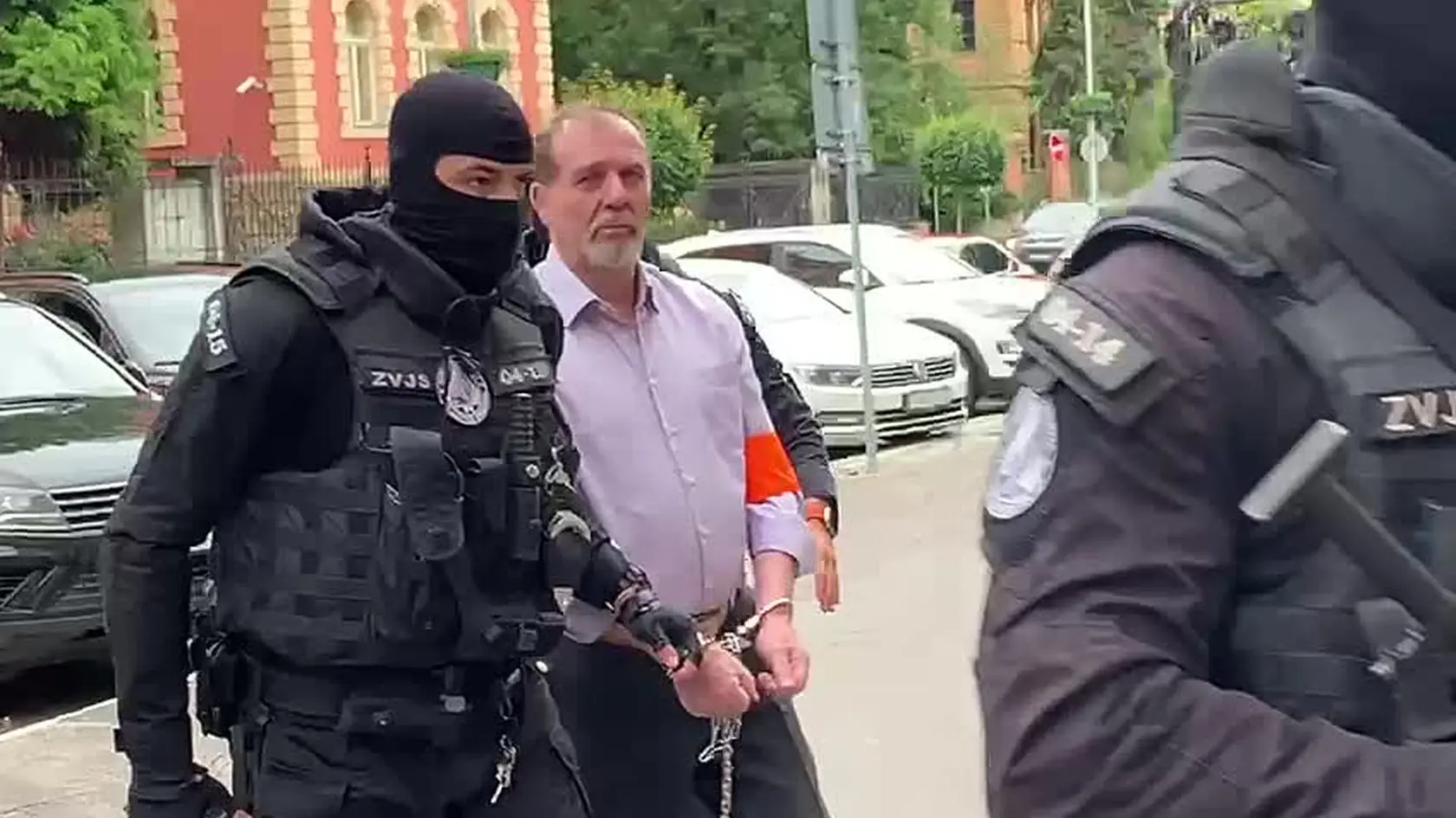 Na Špecializovanom trestnom súde v Banskej Bystrici sa dnes začína mimoriadne sledované pojednávanie, aké Slovensko ešte nezažilo. Juraj Cintula prišiel približne pol hodinu pred pojednávaním a pozrite sa, čo povedal!