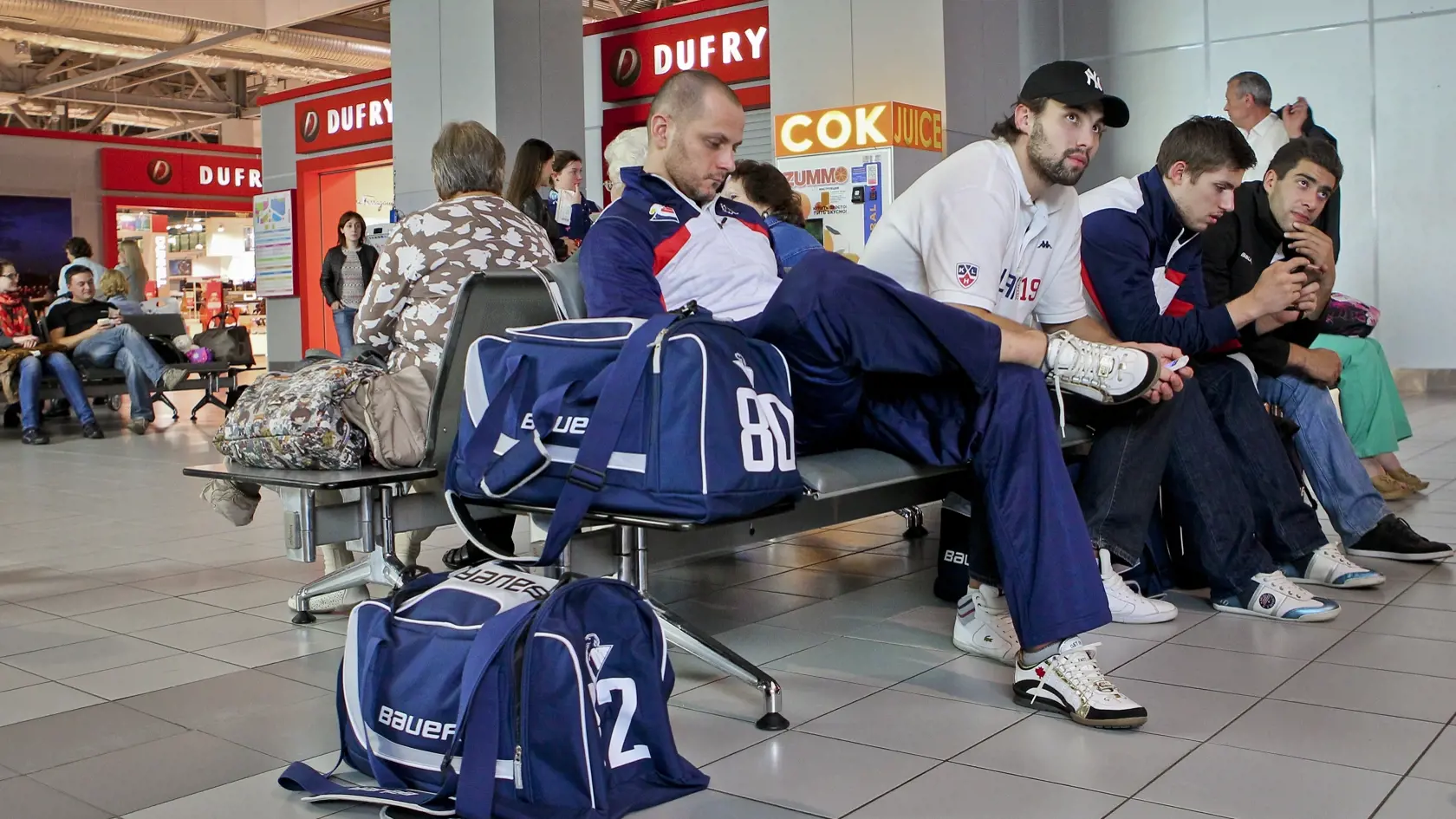 Záujem Slovákov o voľby je evidentný. Aby mohli odhlasovať, odkladajú dovolenky.