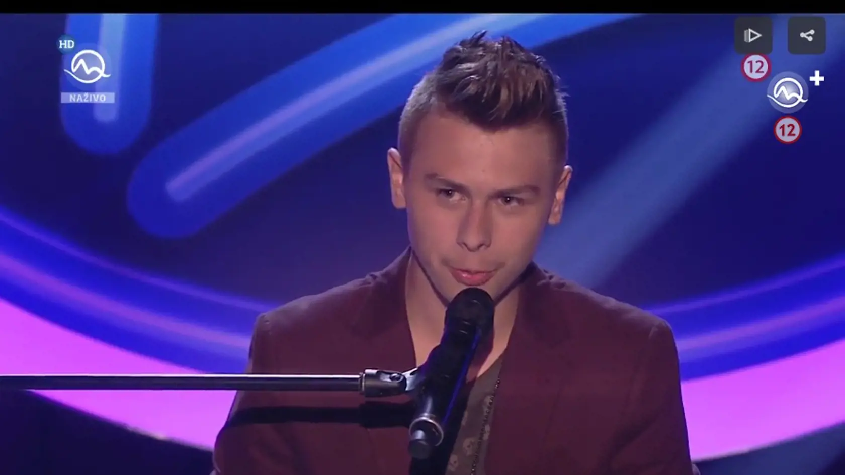 Lacko Angyal sa v SuperStar predstavil so svojou novou piesňou Krása hudby. 