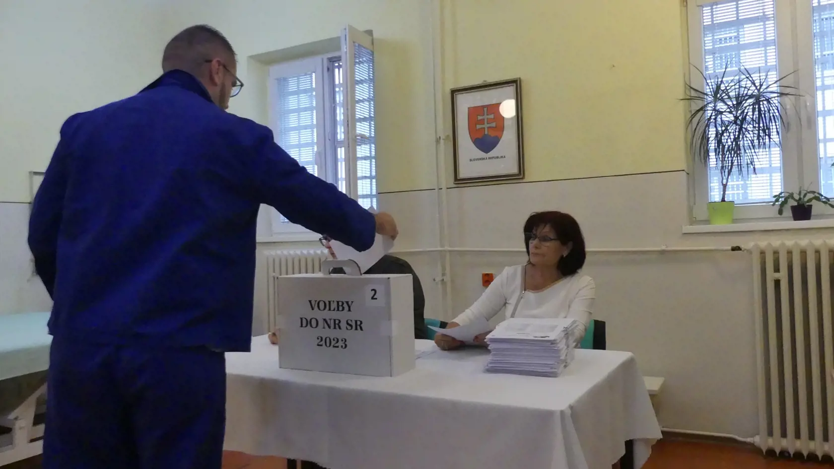 Volilo sa aj za mrežami. Záujem voliť prejavilo približne 20 percent väzňov hospitalizovaných vo väzenskej nemocnici v Trenčíne.