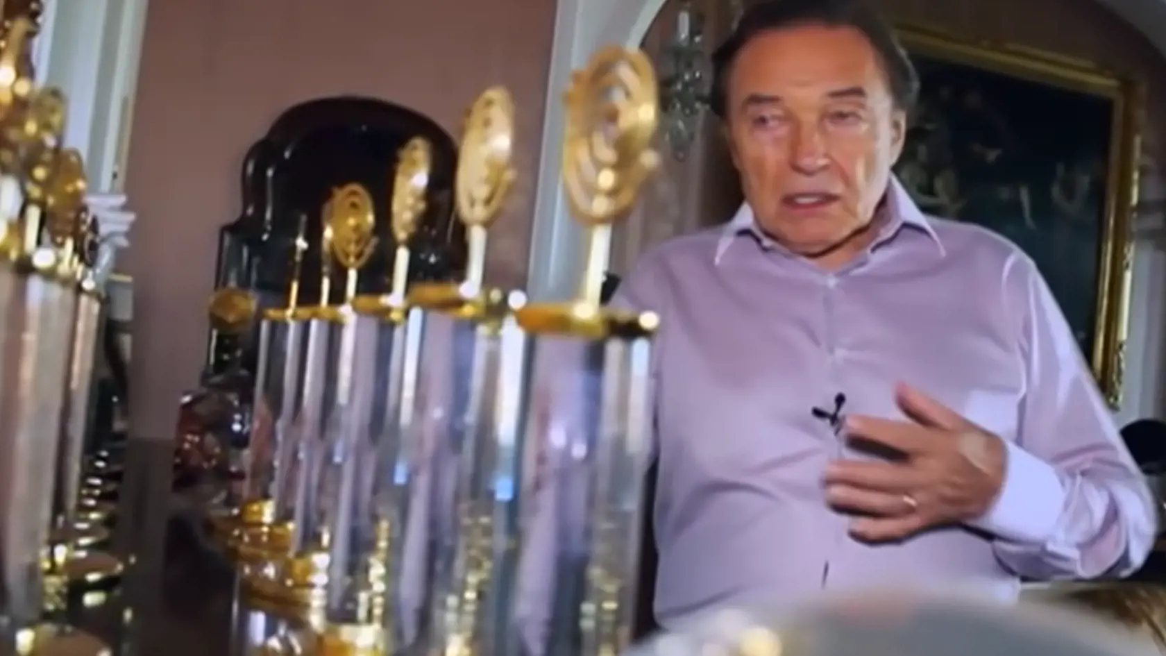 Karel Gott nebol neprekonateľný. Jedného zo zlatých slávikov mu v minulosti vyfúkol aj Tomáš Klus.