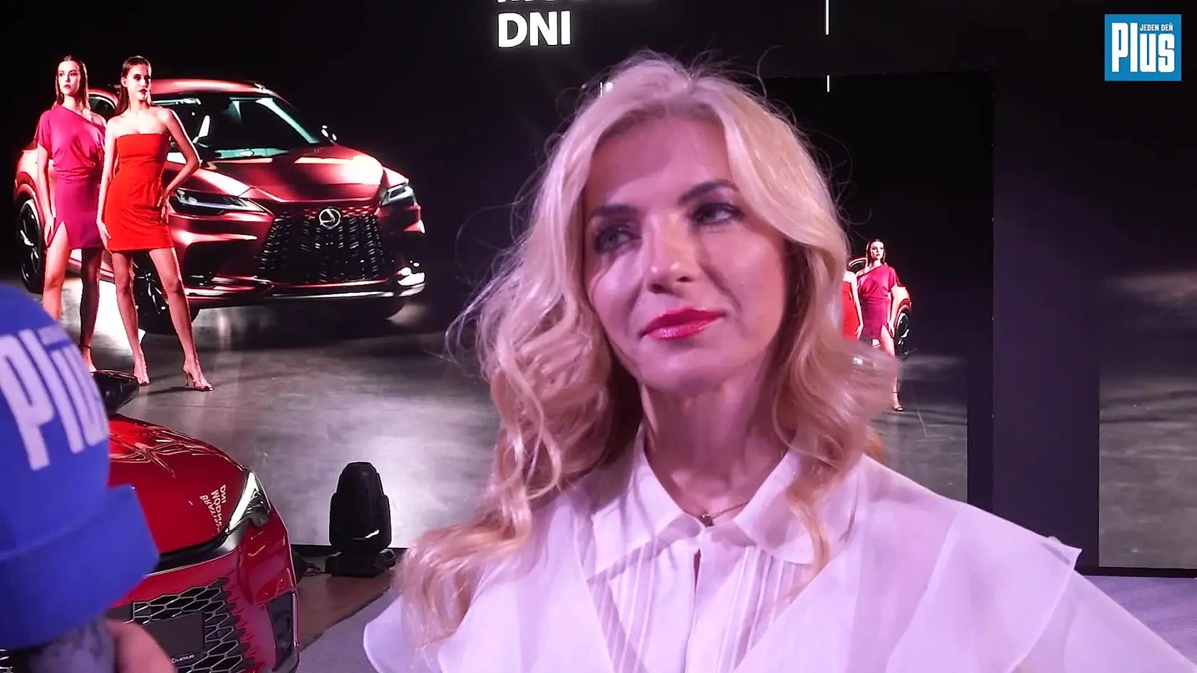 Martina Šimkovičová (53) kedysi dlhé roky pracovala ako moderátorka v Markíze. Neskôr zabŕdla do politiky, kde aktuálne pôsobí aj teraz – na poste ministerky kultúry. Nedávno sme ju vyspovedali na tému móda a skrášľovacie zákroky. A prezradila nám viac, ako by sme čakali...