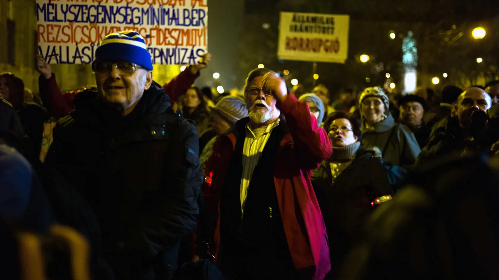 Na protest proti korupčným kauzám, klamstvu, ale aj proti úsporným opatreniam vlády maďarského premiéra Viktora Orbána sa v Maďarsku konajú veľké demonštrácie.