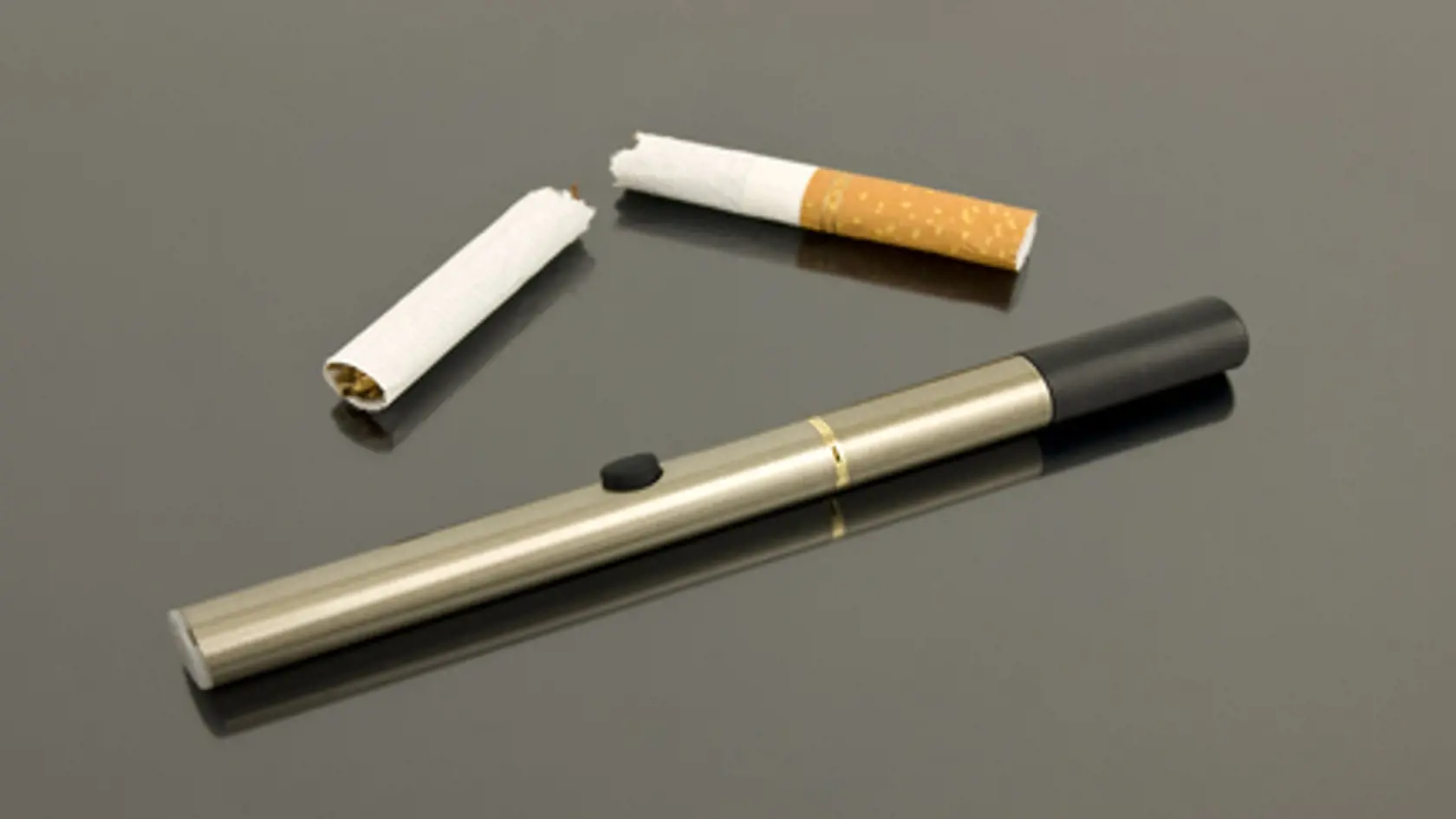 Cigarety v akejkoľvek forme sú pre mladistvých nezdravé a nebezpečné.