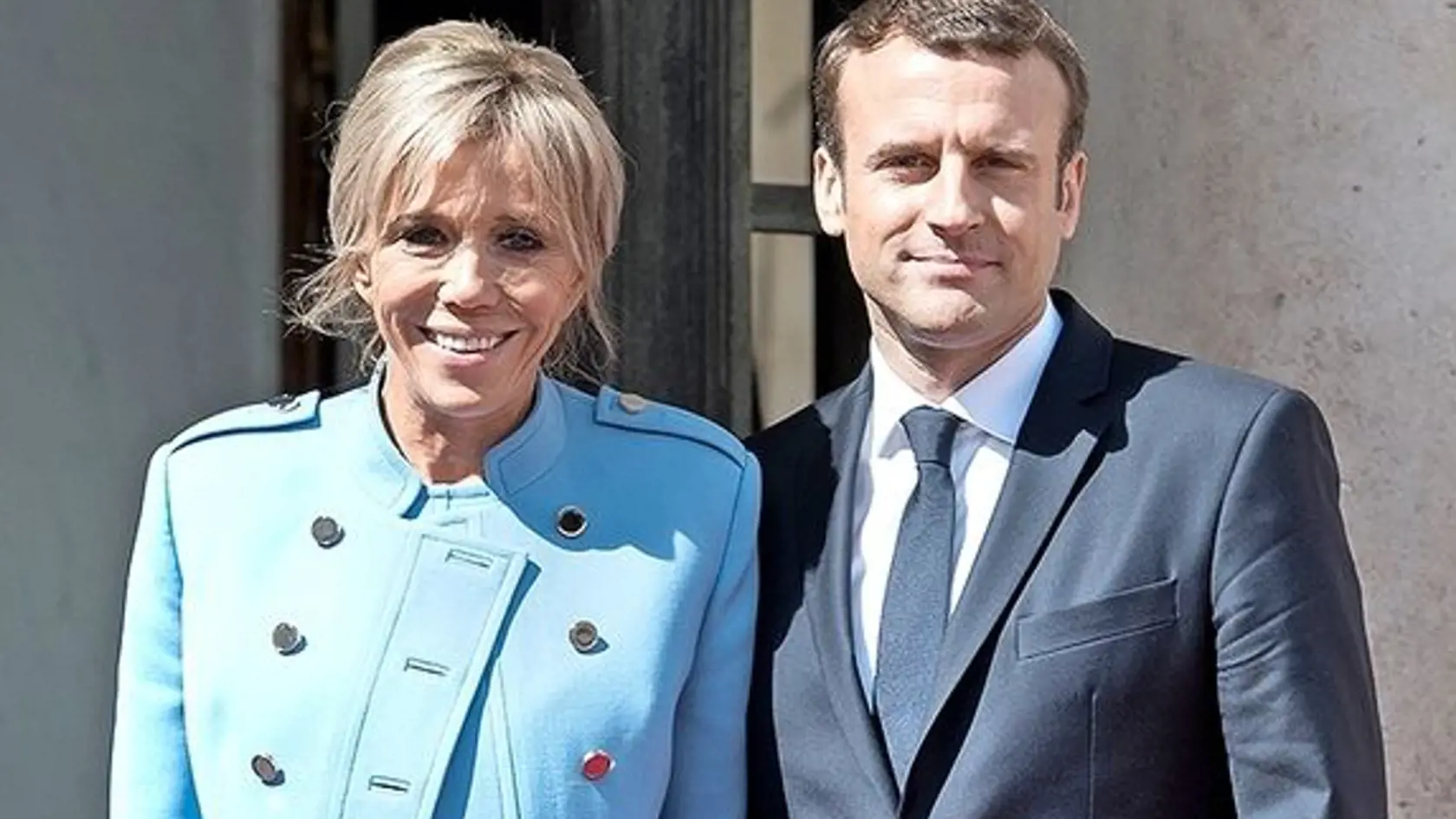 Brigitte Macron (64) a Emmanuel Macron (39) - 25 rokov