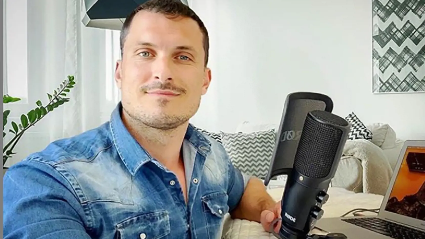 ZNÁMA TVÁR I HLAS Ján Koleník filmy ani seriály počas karantény netočí. Napriek tomu ho môžu diváci vidieť na obrazovkách  v seriáli Jenny či počujú jeho hlas vďaka dabingu.