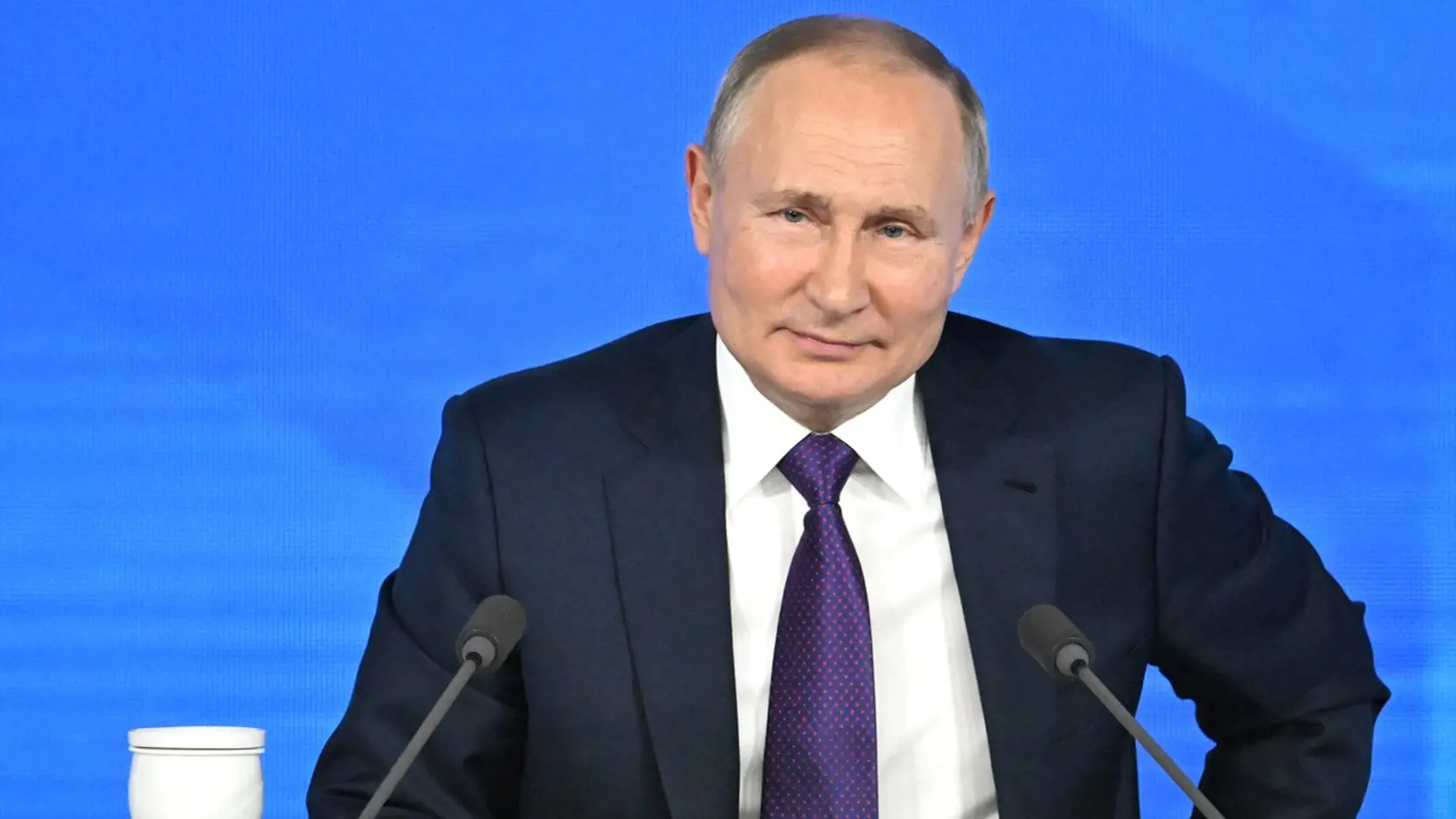 Ruský prezident Vladimir Putin vo štvrtok (23. 12.) vyhlásil, že dôvodom reverzného toku je to, že Nemecko radšej predáva ruský plyn do Poľska a na Ukrajinu, než aby znížilo tlak na prehriatom trhu.