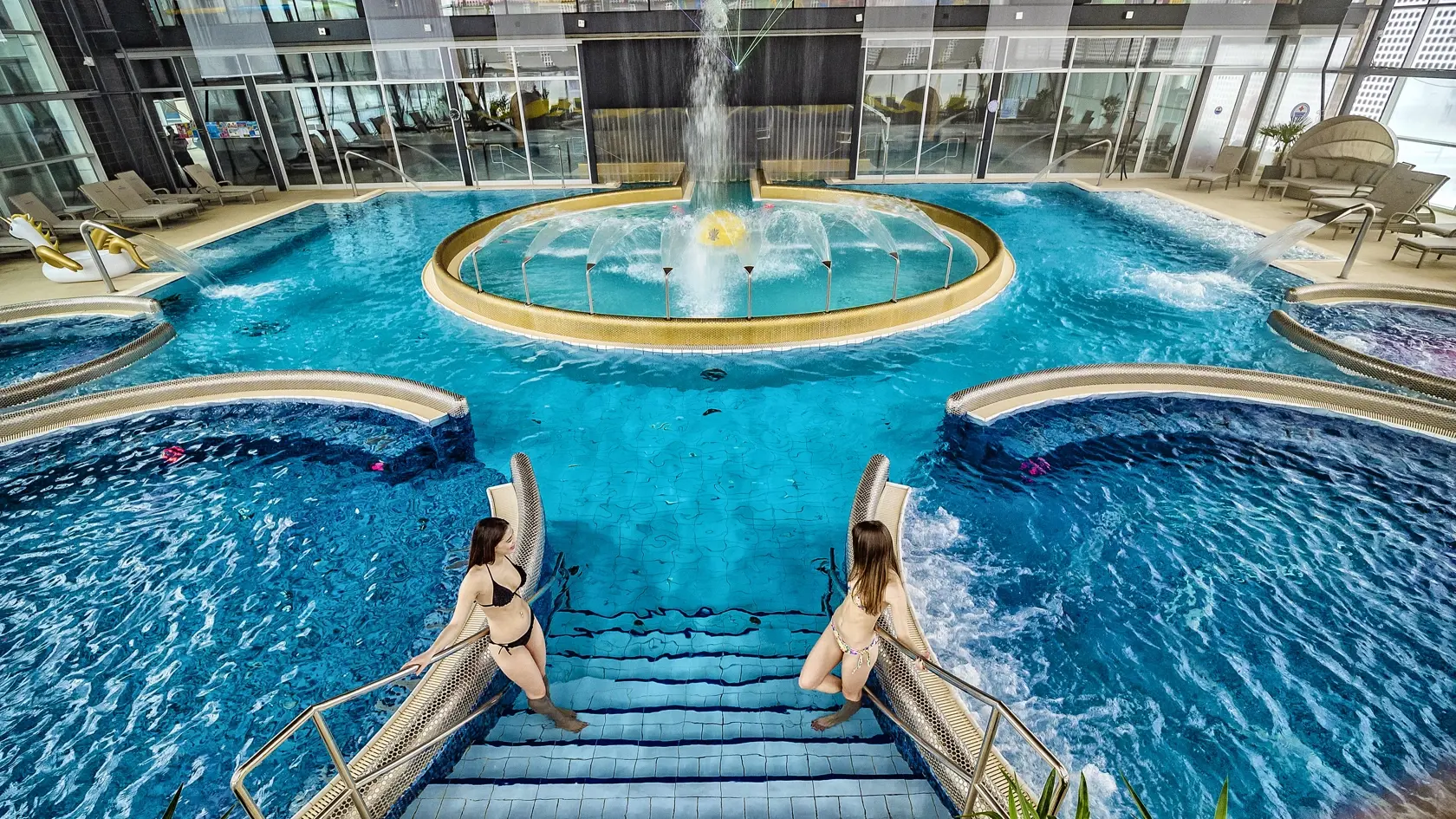 Akvaparky a wellness centrá ešte otvoriť nemôžu.