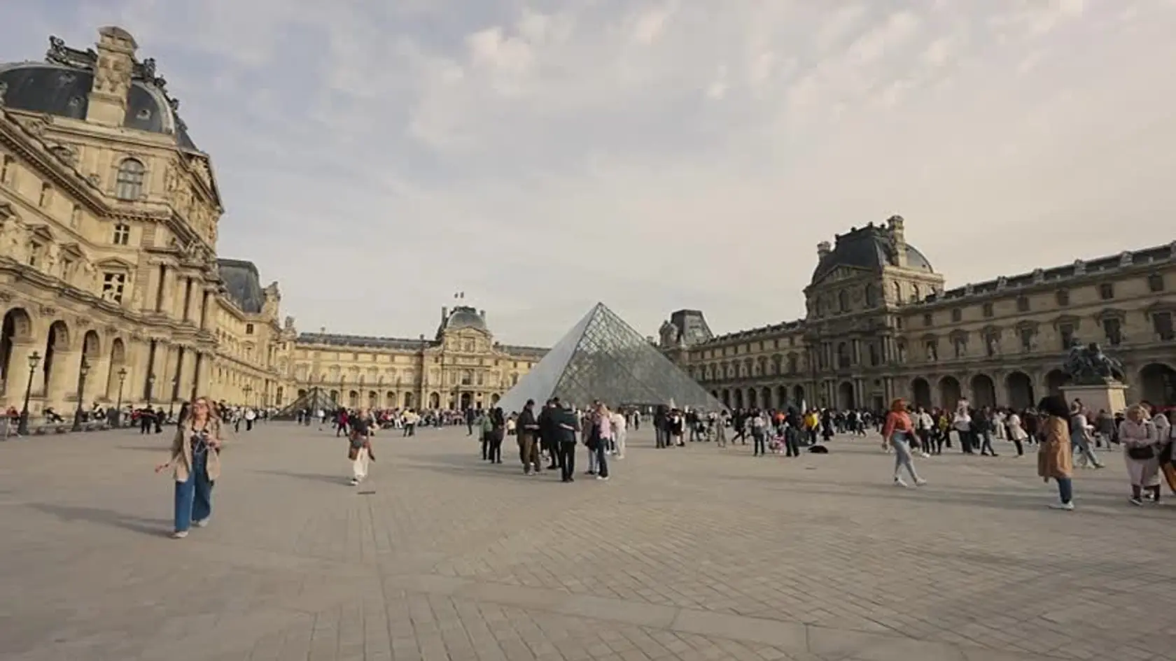 Keby sa vás niekto spýtal, aby ste mu povedali, ktoré je podľa vás najznámejšie múzeum sveta, s veľkou pravdepodobnosťou by ste odpovedali: „Louvre!“