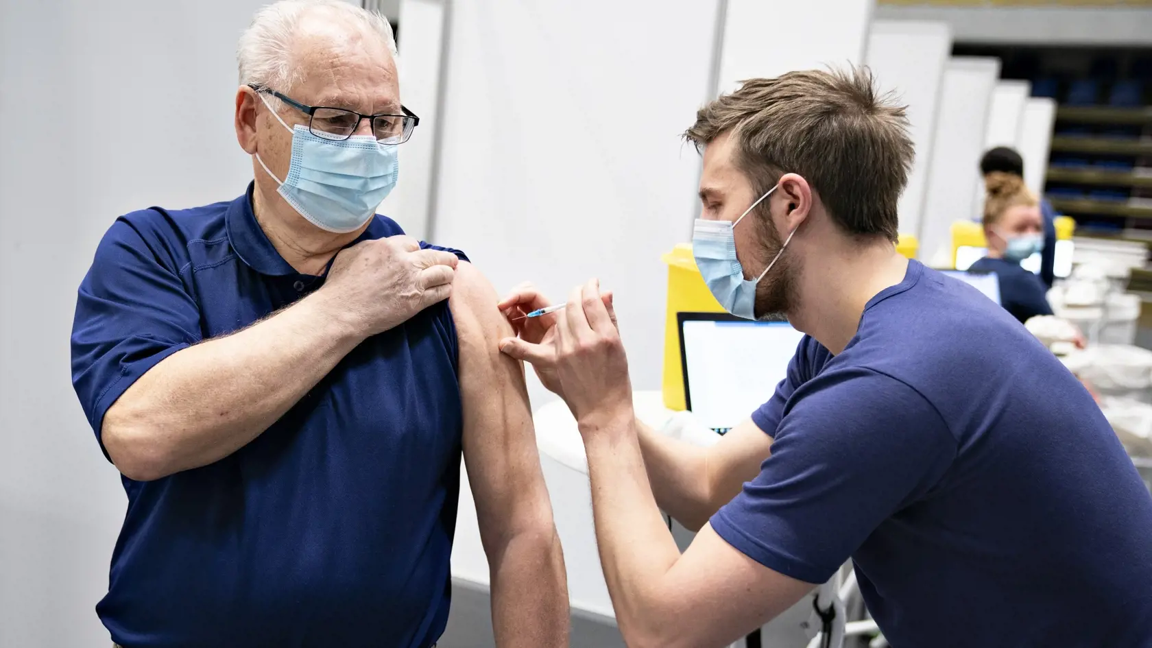 Chyba, ktorá sa týkala očkovacích centier v 8 nemocniciach a 7 poliklinikách už bola odstránená. Všetci „provoočkovanci“ už boli preplánovaní na nový termín a platí termín, ktorý im bol pridelený ako posledný.