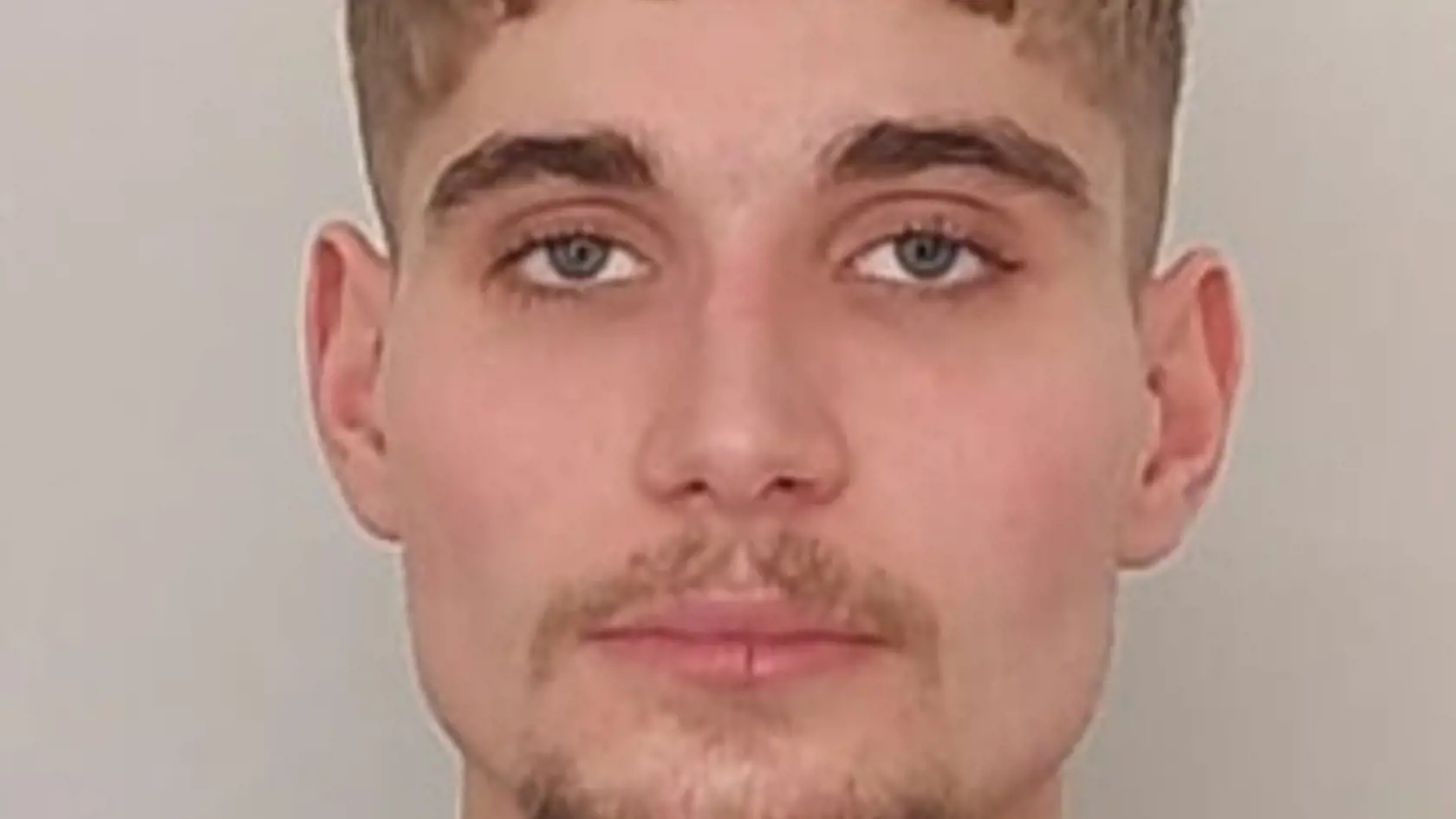 Polícia žiada verejnosť o pomoc pri pátraní po nezvestnom 22-ročnom Matúšovi z Petrovian z okresu Prešov.