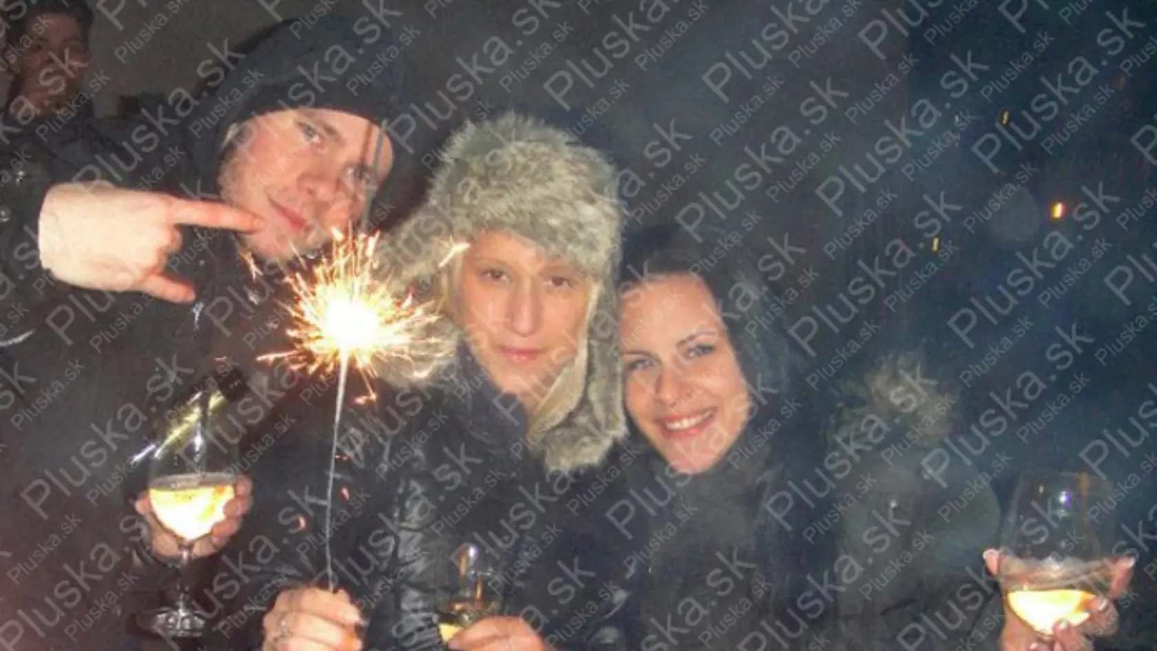 Tri, dva, jedna...: Tomáš
Antálek už víta Nový rok 2011.
